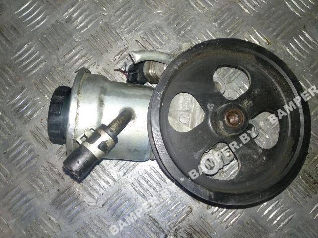 насос гидроусилителя руля Toyota Avensis 2 поколение (T250) 2006 - фото №1