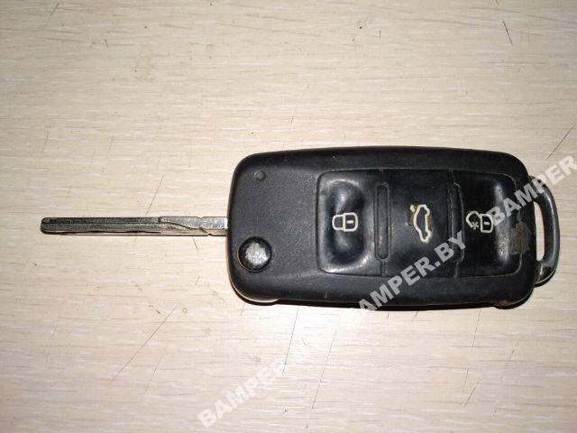 ключ SEAT Leon 2 поколение 2008, 7N5837202 - фото №1
