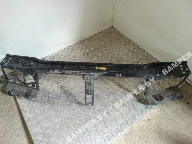 передняя панель крепления облицовки (телевизор) Renault Laguna 1 поколение 1998 - фото №1