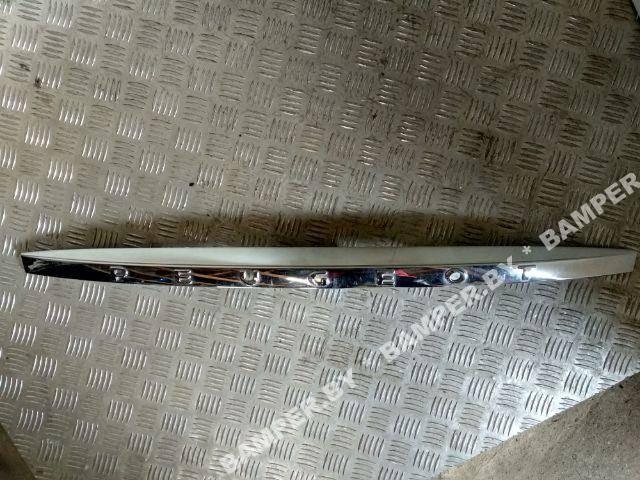 накладка подсветки номера Peugeot 407 1 поколение 2006, универсал - фото №1