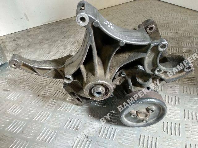 кронштейн генератора Audi A4 B5 1998, 1.9 л., TDi, дизель - фото №1