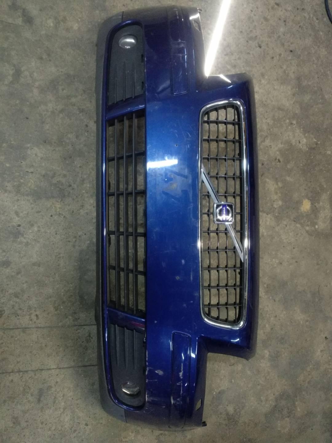 бампер передний Volvo S40 2 поколение 2005 - фото №1