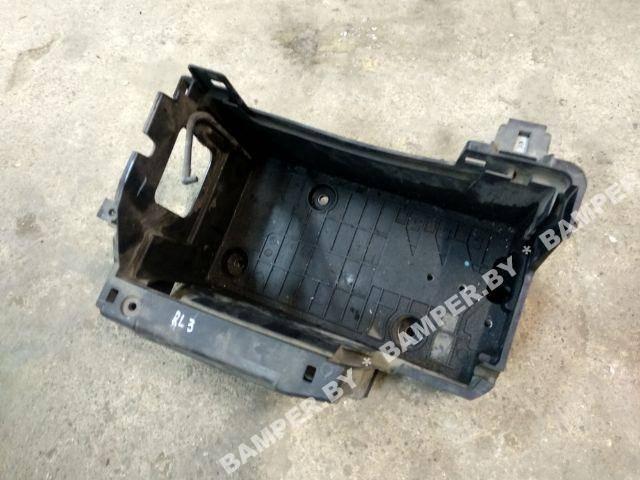 полка аккумулятора Renault Laguna 3 поколение 2009, хетчбэк 5 дв. - фото №1