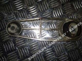 подушка крепления двигателя Renault Logan 1 поколение 2009