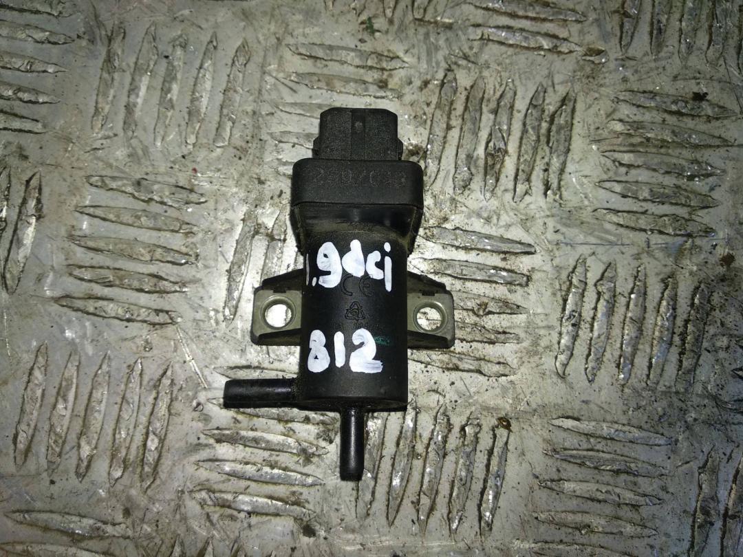 клапан вакуумного управления Renault Scenic 2 поколение 2004, 1.9 л., DCi, F9Q 812, дизель - фото №1