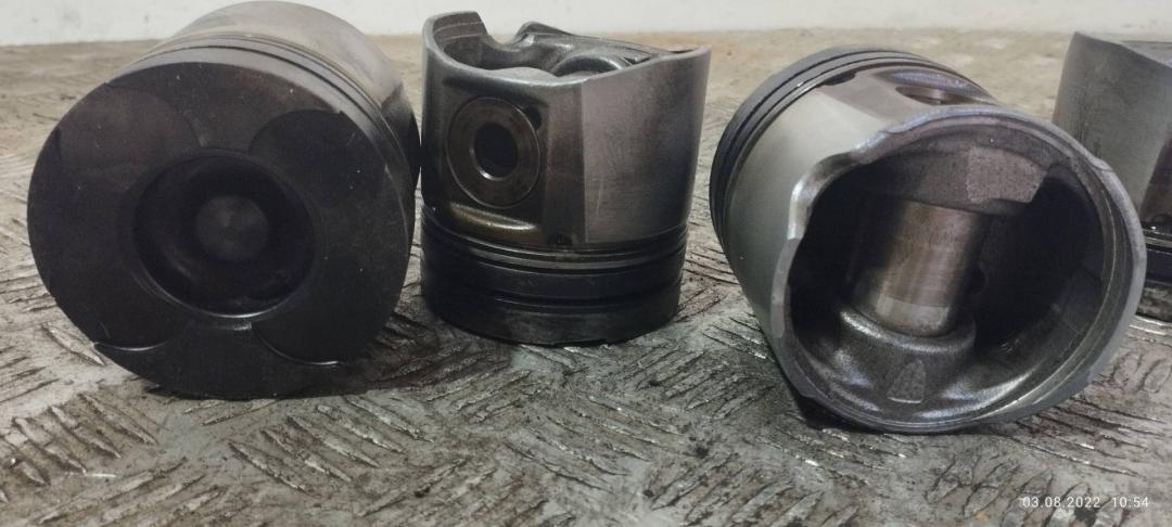 поршень Renault Laguna 2 поколение 2003, 2.2 л., DCi, G9T 702, дизель - фото №1