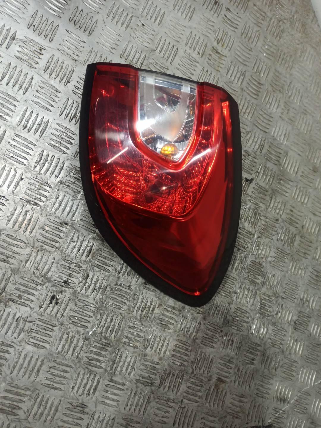 фонарь задний правый Renault Captur 1 поколение 2014, внедорожник 5 дв., передний привод - фото №1