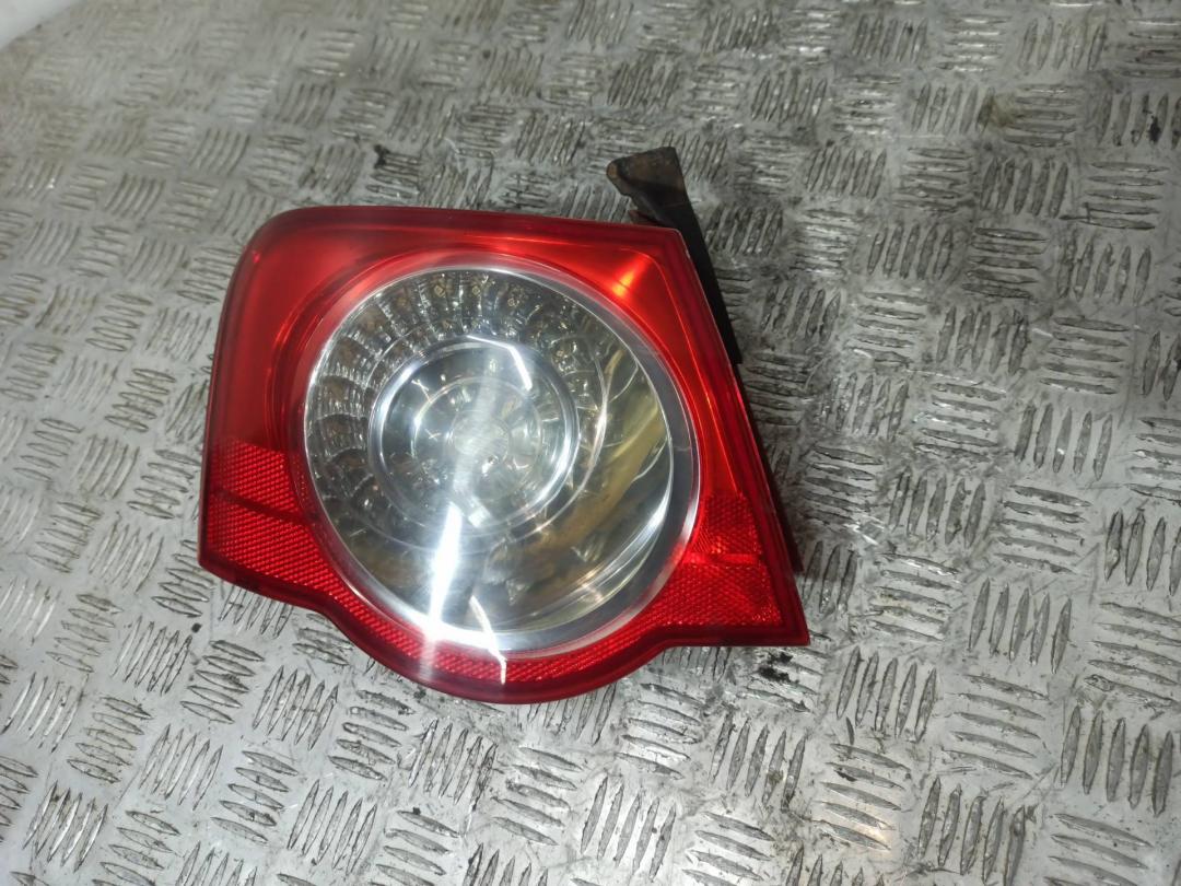 фонарь задний левый Volkswagen Passat B6 2006, седан, передний привод - фото №1