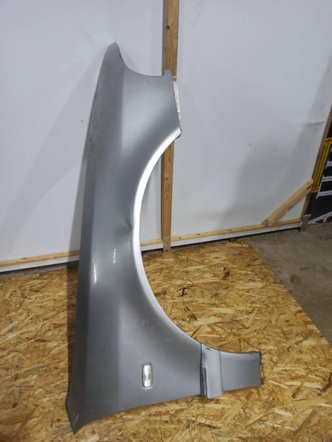 крыло переднее правое Audi A8 D2/4D 1998 - фото №1