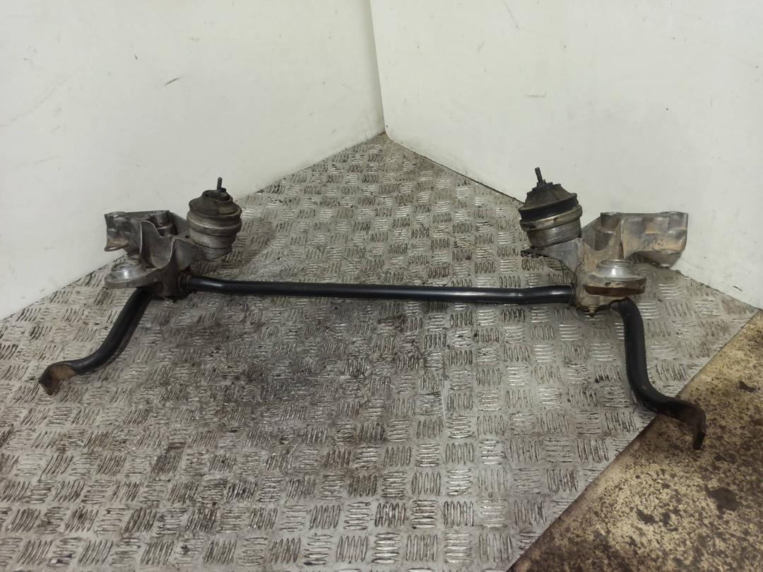 стабилизатор подвески (поперечной устойчивости) Audi A4 B5 1998, МКПП - фото №1