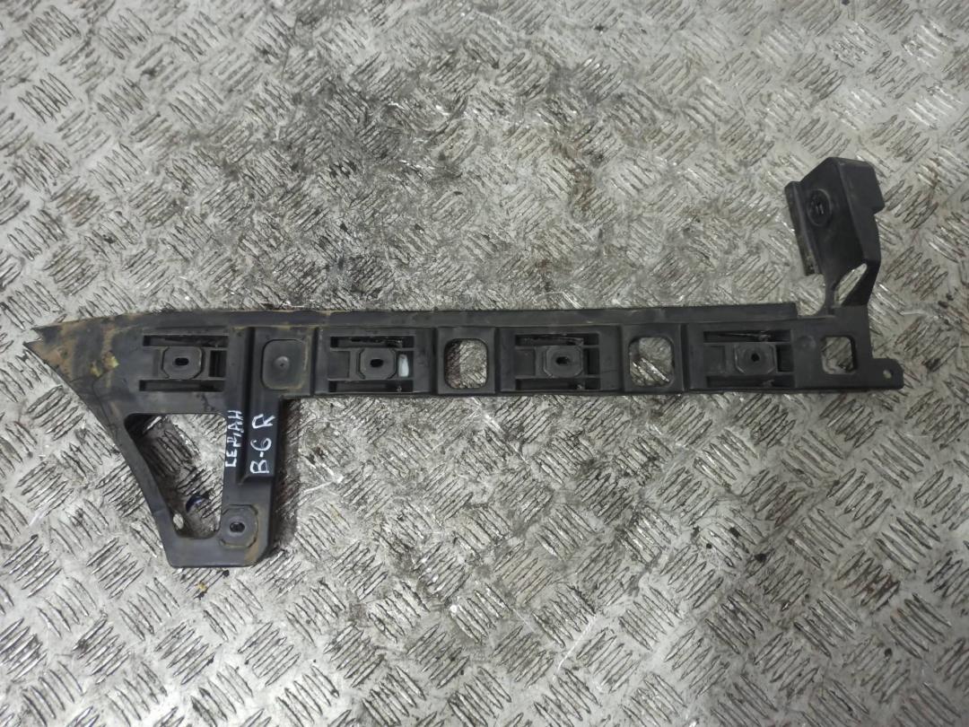 крепление бампера Volkswagen Passat B6 2006 - фото №1