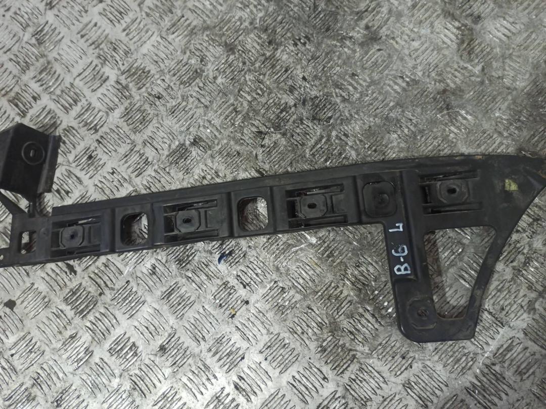 крепление бампера Volkswagen Passat B6 2006 - фото №1