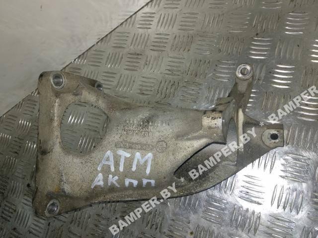 кронштейн полуоси Volkswagen Sharan 1 поколение 1999, 2.0 л., бензин, АКПП - фото №1