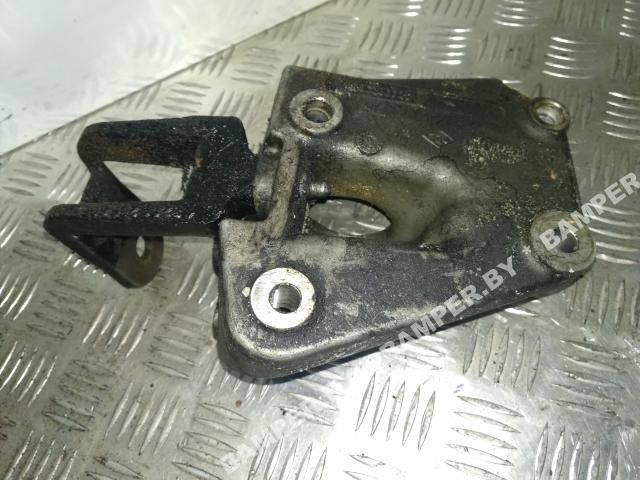 кронштейн полуоси Renault Laguna 2 поколение 2005, 2.2 л., DCi, дизель - фото №1