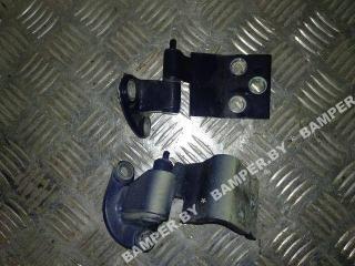 петля двери Mercedes-Benz Vito W638 2000, 2.2 л., дизель
