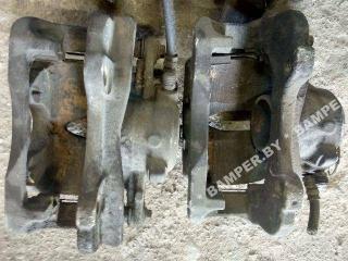 суппорт передний правый Citroen C8 1 поколение 2004